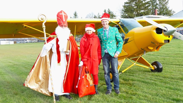 Nikolaus, Helfer-Elf Davi und unser 1. Vorstand Oliver Rieel
